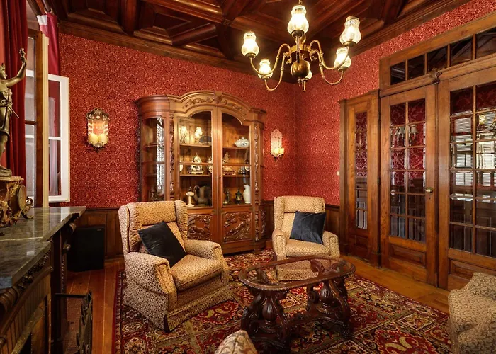 Foz Townhouse- Sea, Garden & Garage بورتو