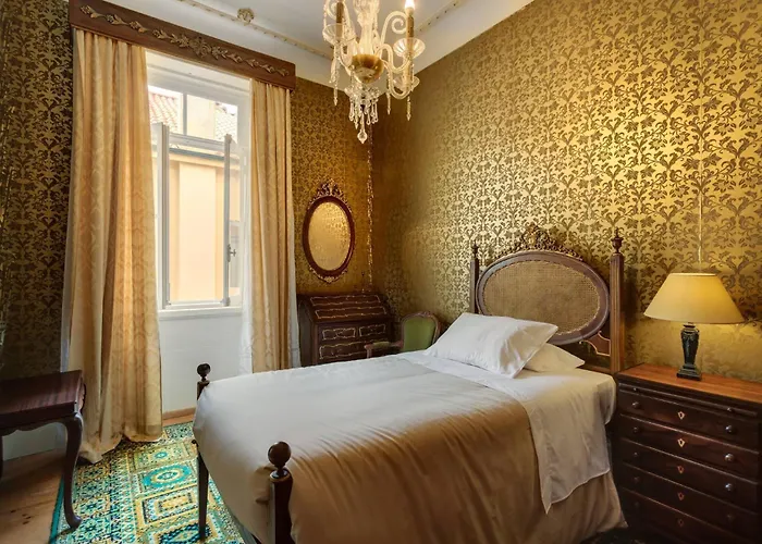 Foz Townhouse- Sea, Garden & Garage Holiday home