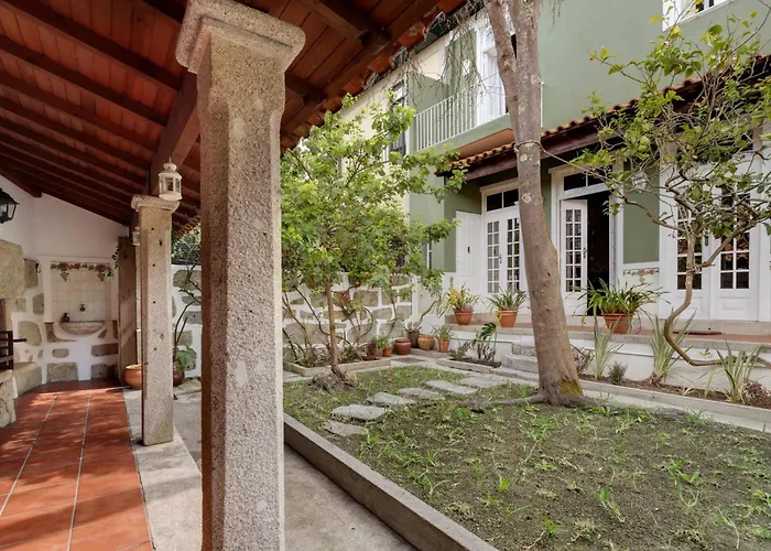 別荘 Foz Townhouse- Sea, Garden & Garage